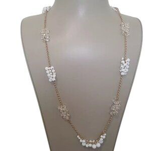 Women's Beautiful Gold Tone White / Clear Beaded Shaky Necklace NWOT